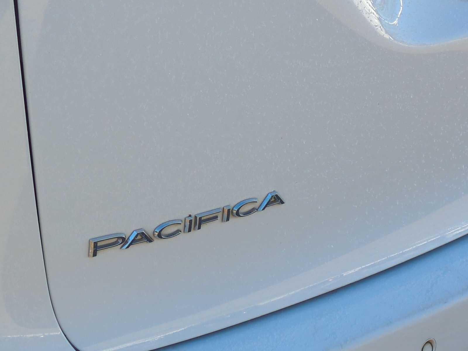 Thumbnail: 2024 Chrysler Pacifica - 20