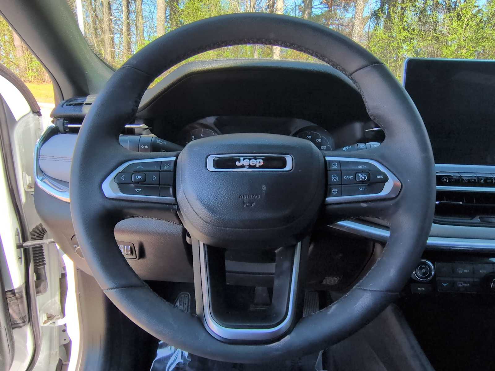 Thumbnail: 2023 Jeep Compass - 23