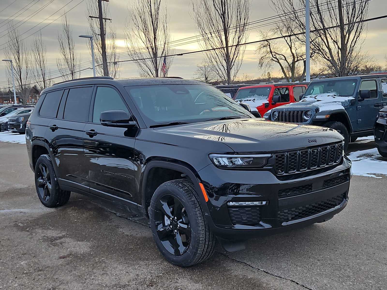 Thumbnail: 2025 Jeep Grand Cherokee L - 16