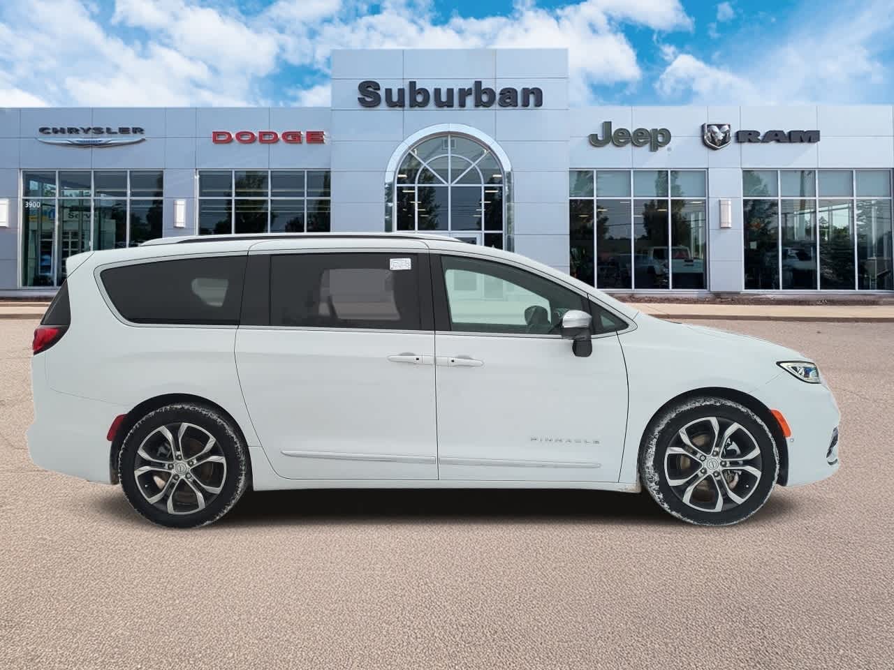 Thumbnail: 2026 Chrysler Pacifica - 9