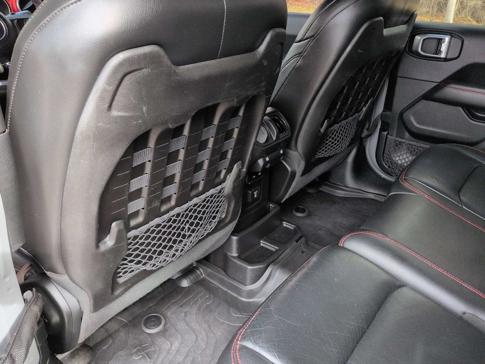 Thumbnail: 2018 Jeep Wrangler - 17