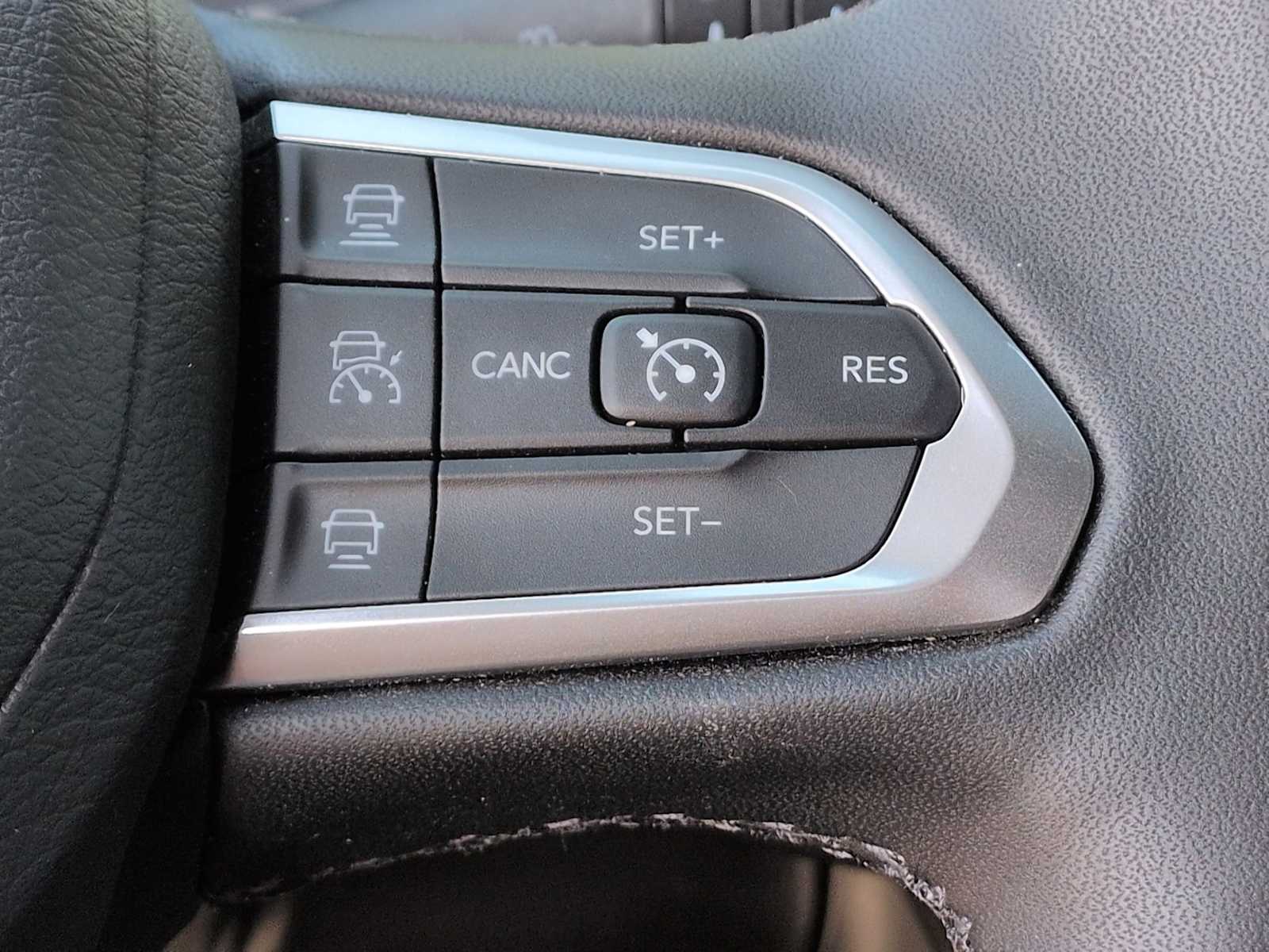 Thumbnail: 2024 Jeep Compass - 25