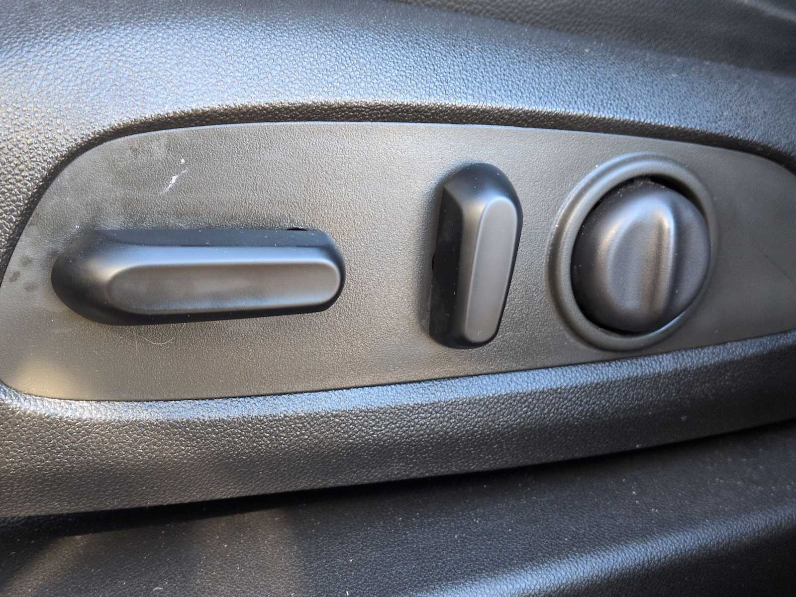 Thumbnail: 2019 Chevrolet Traverse - 18