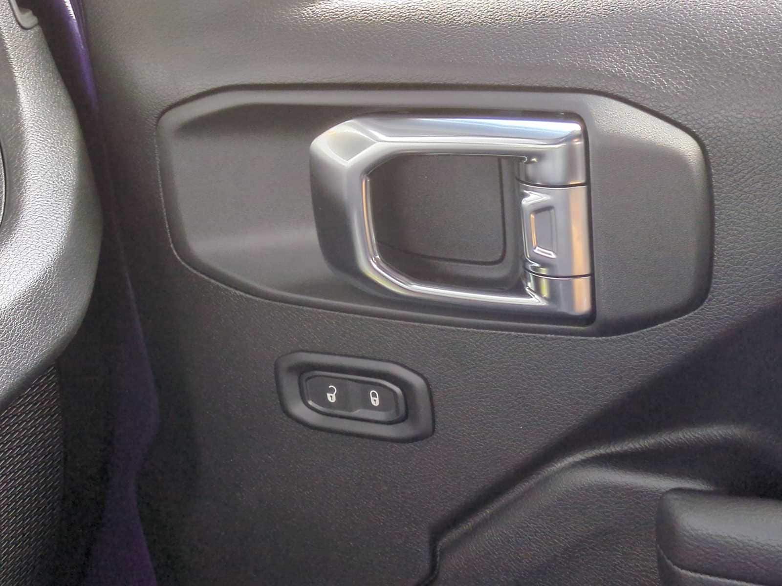 Thumbnail: 2026 Jeep Wrangler - 36