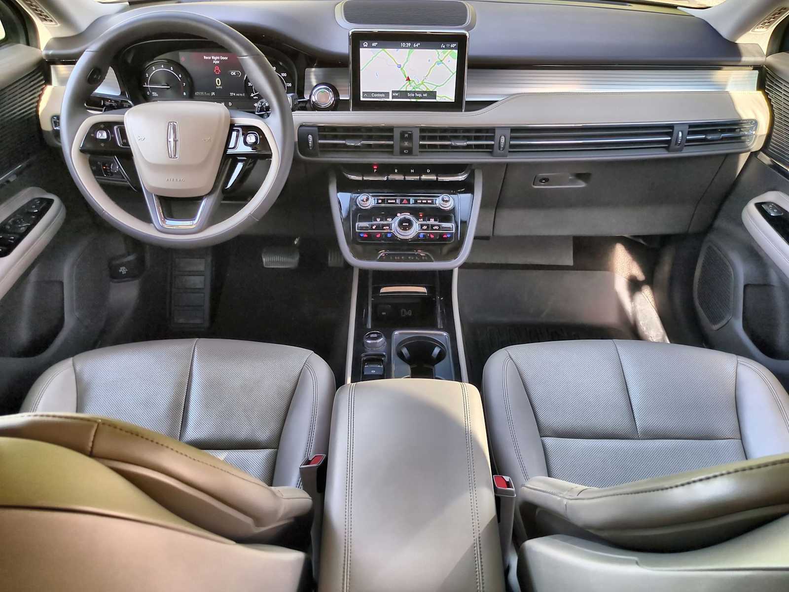 Thumbnail: 2022 Lincoln Corsair - 15