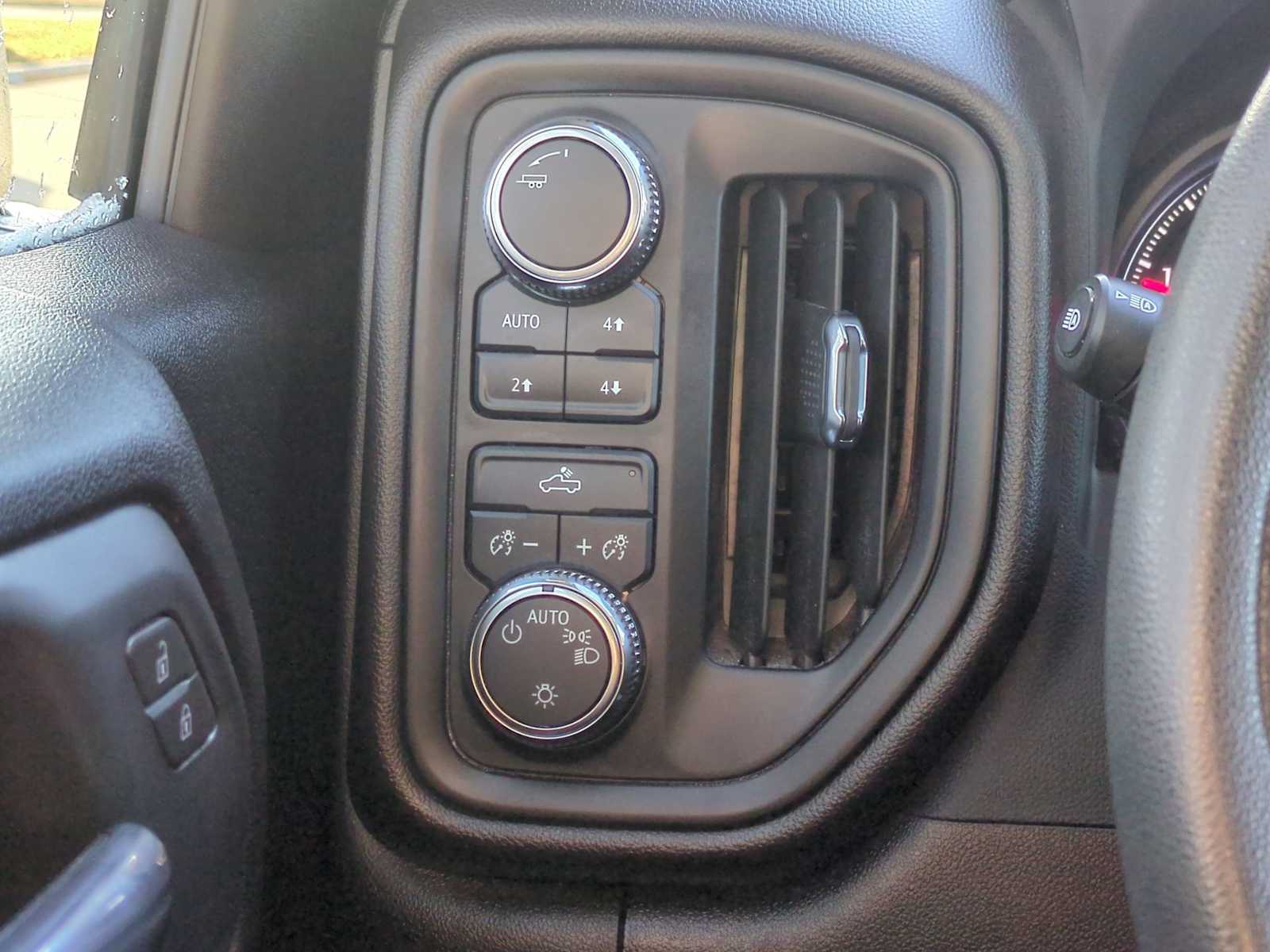 Thumbnail: 2023 GMC Sierra 1500 - 26