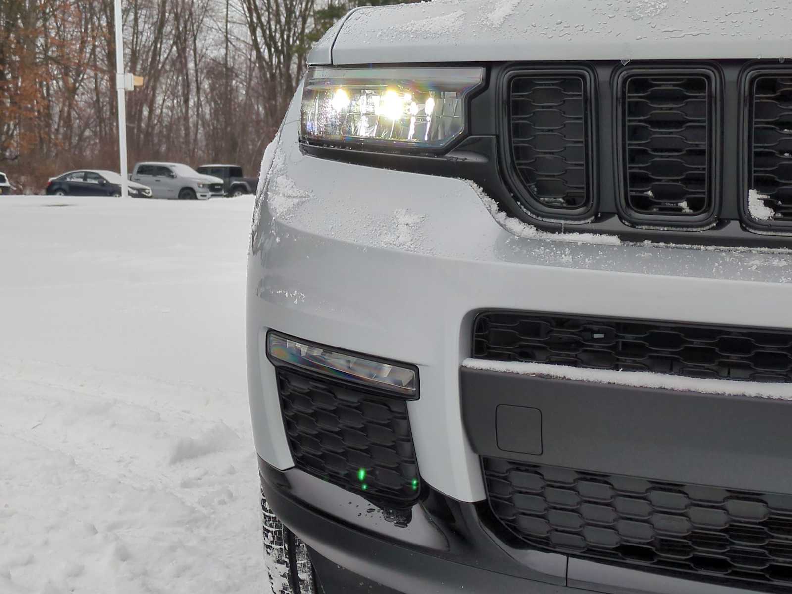 Thumbnail: 2025 Jeep Grand Cherokee L - 11