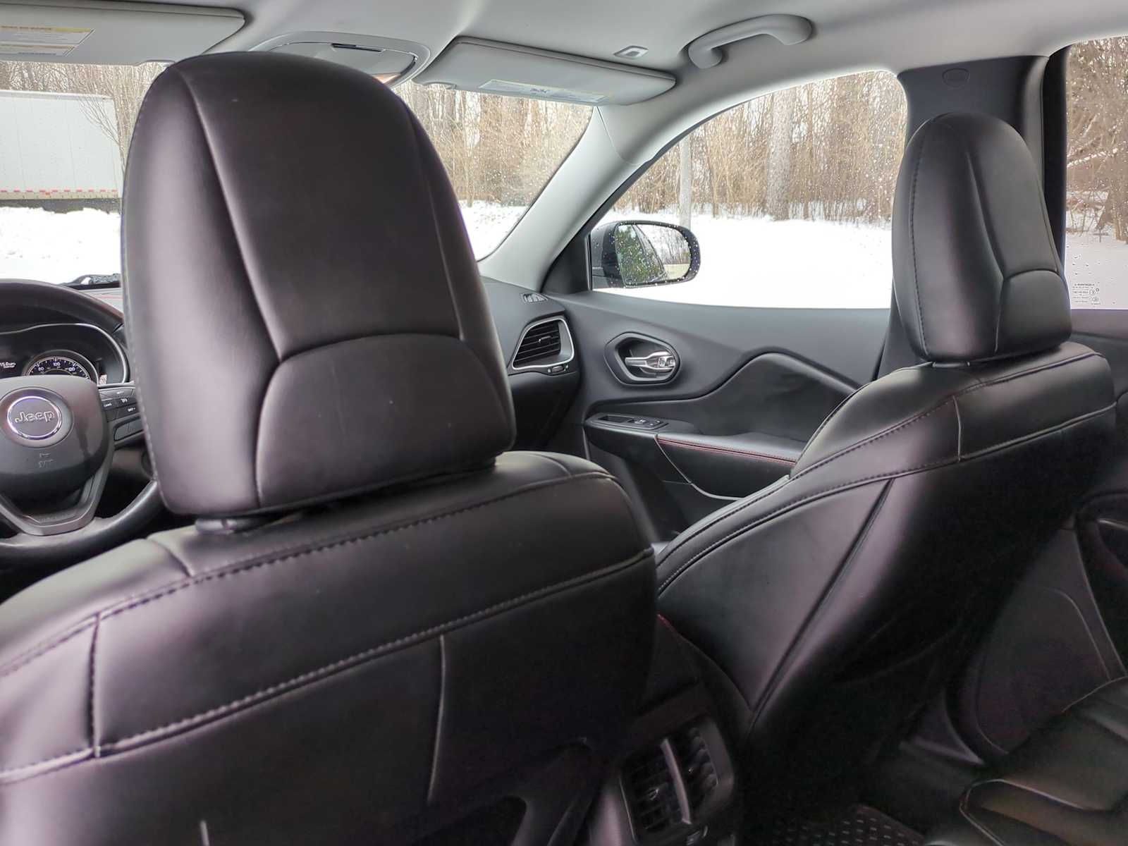 Thumbnail: 2019 Jeep Cherokee - 19