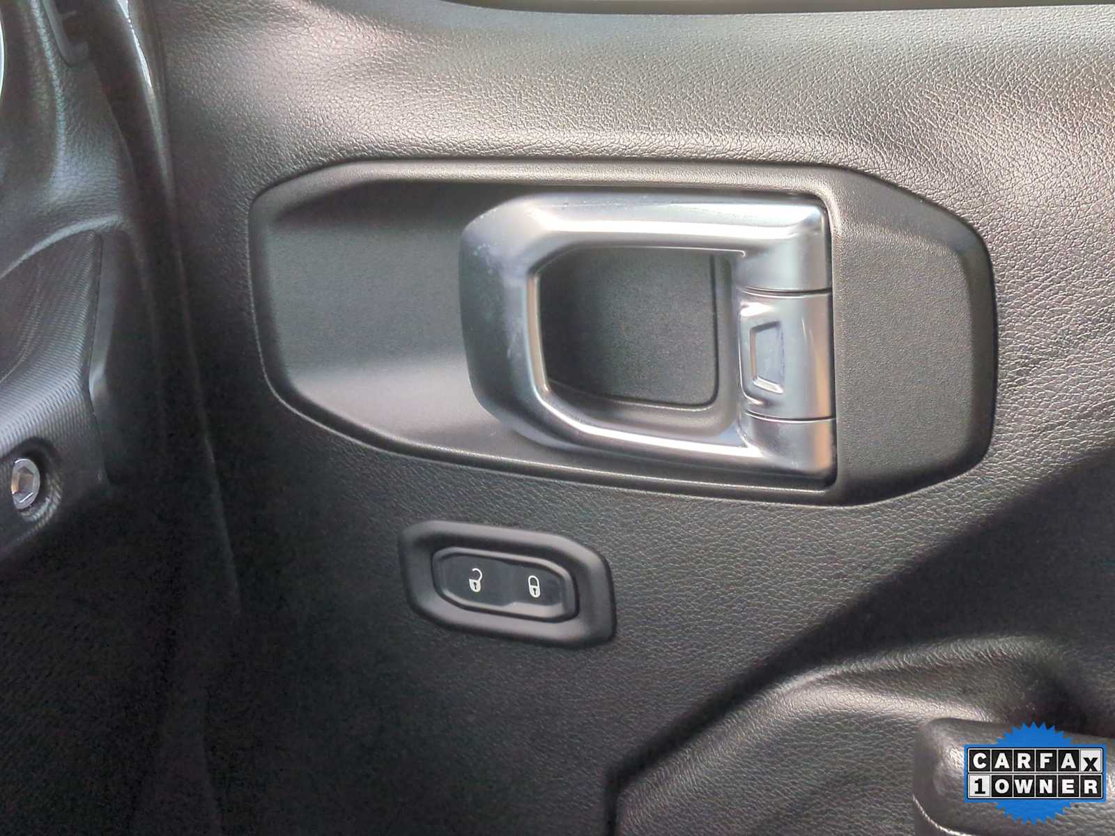 Thumbnail: 2022 Jeep Wrangler - 38