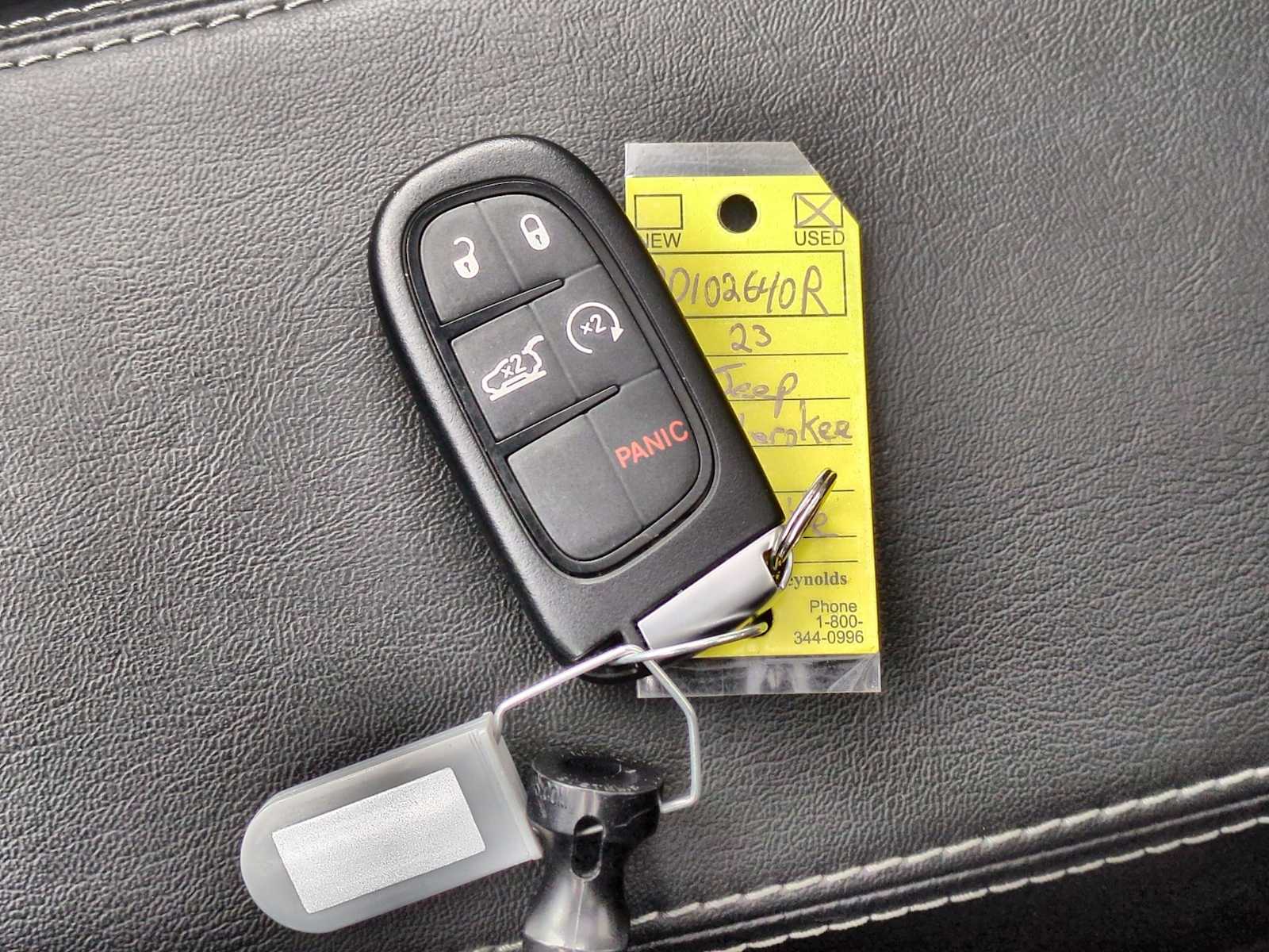 Thumbnail: 2023 Jeep Cherokee - 36