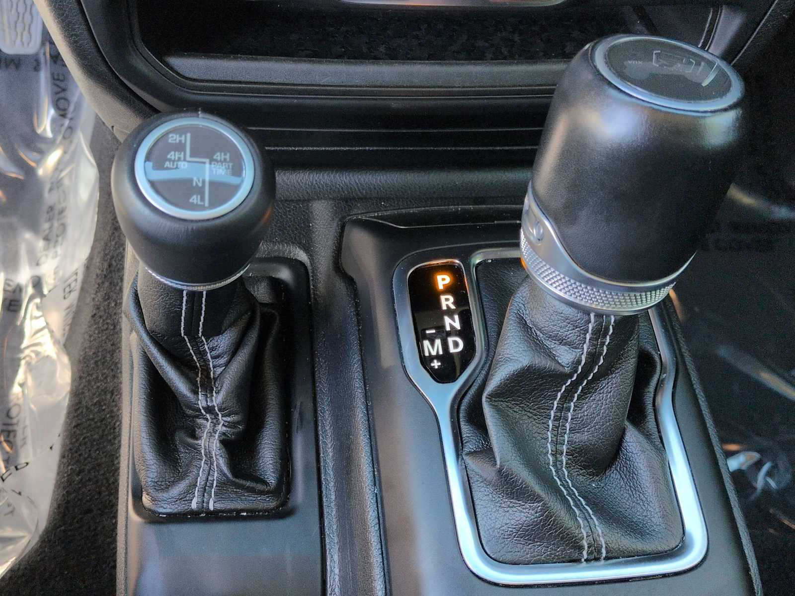 Thumbnail: 2021 Jeep Wrangler - 31
