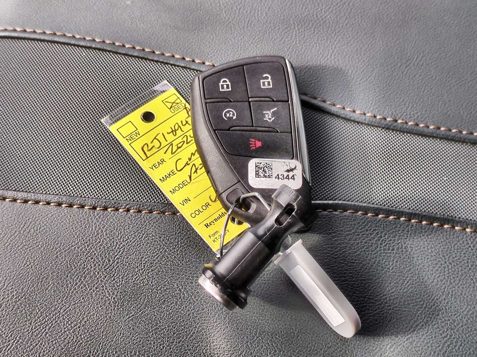 Thumbnail: 2024 GMC Acadia - 34