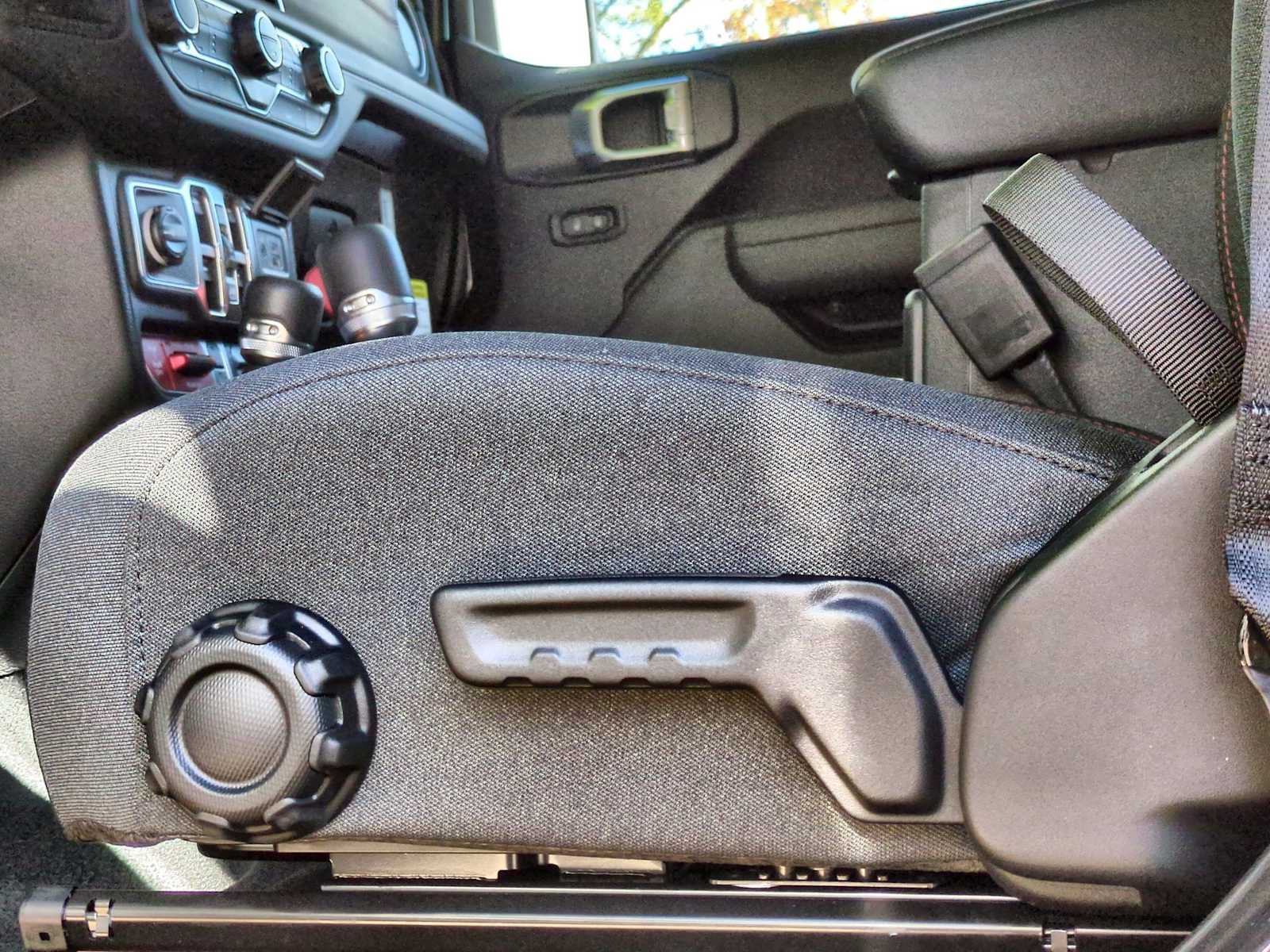 Thumbnail: 2026 Jeep Wrangler - 17