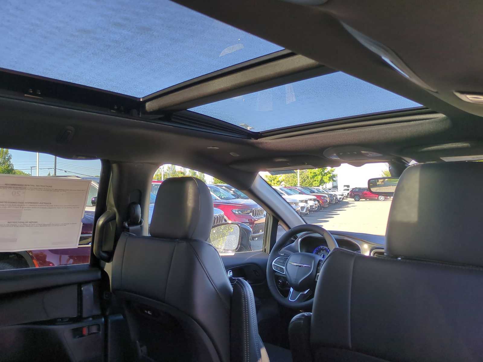 Thumbnail: 2026 Chrysler Pacifica - 22