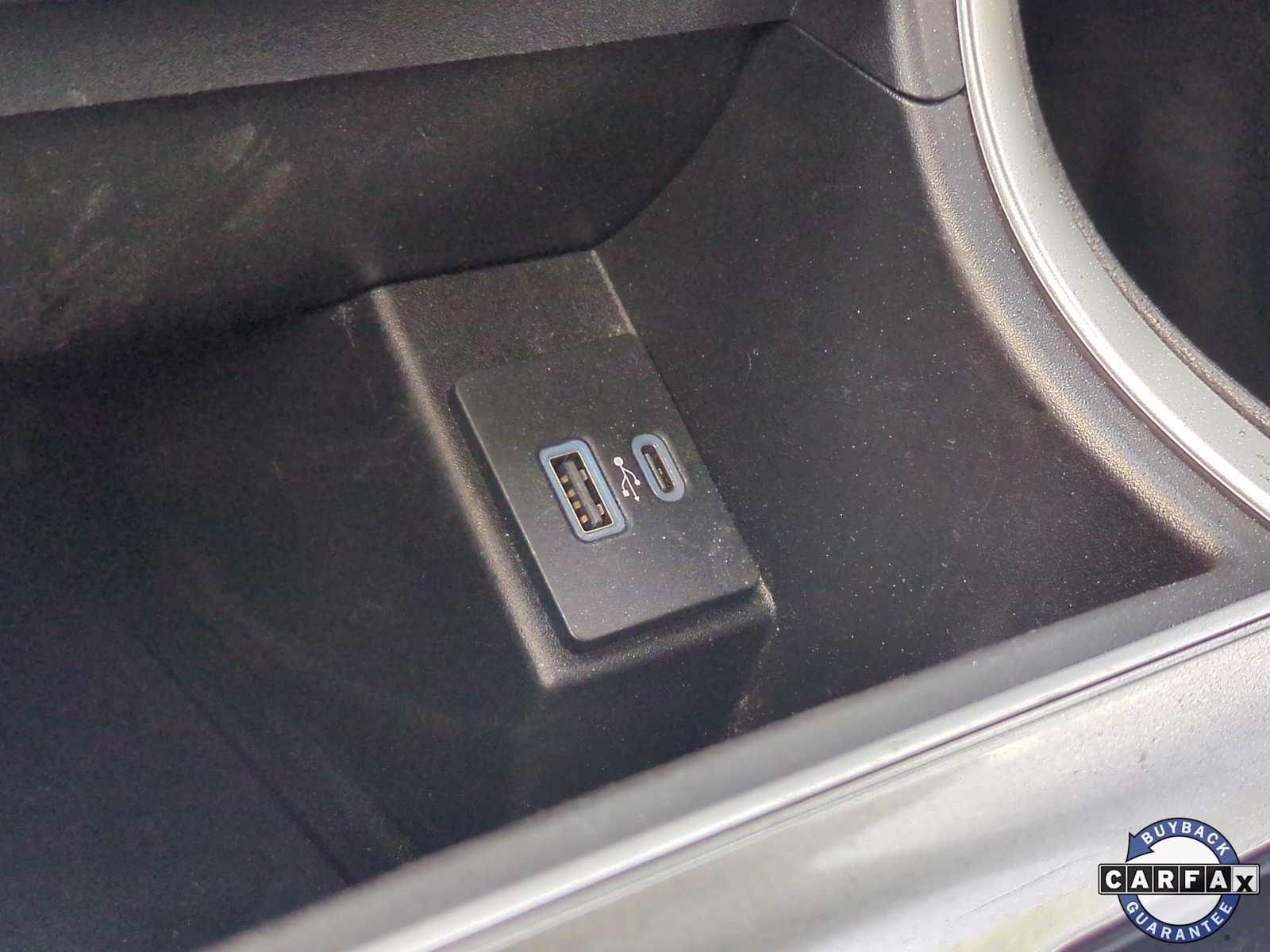Thumbnail: 2023 Ford Edge - 32