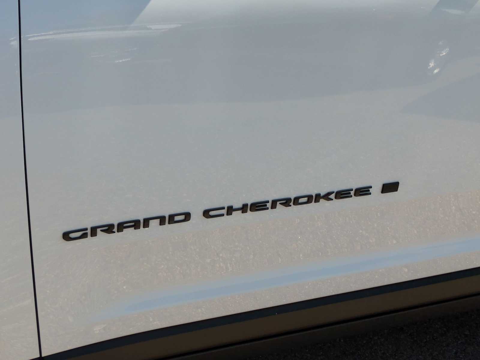 Thumbnail: 2025 Jeep Grand Cherokee - 13