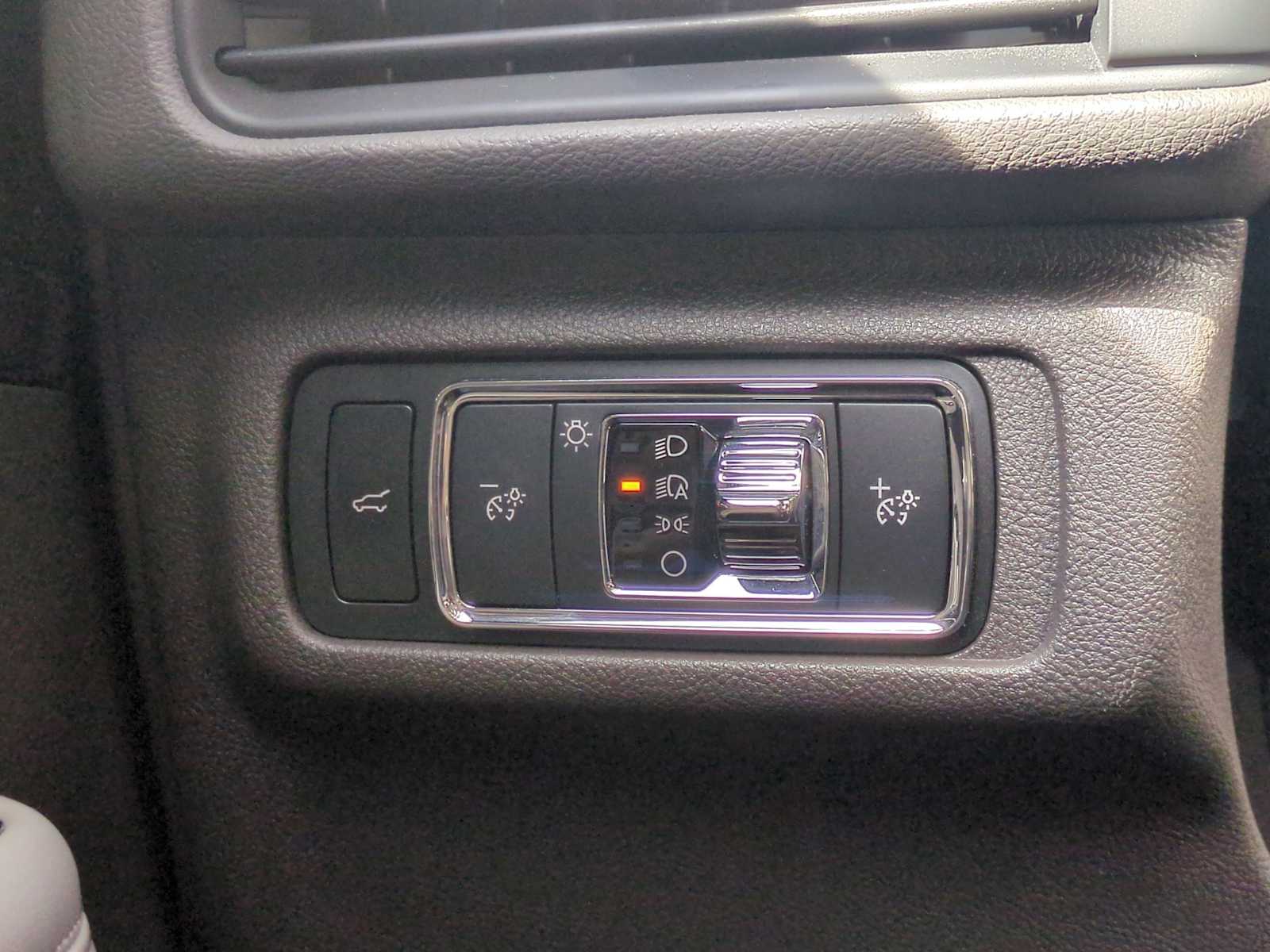 Thumbnail: 2022 Lincoln Corsair - 37