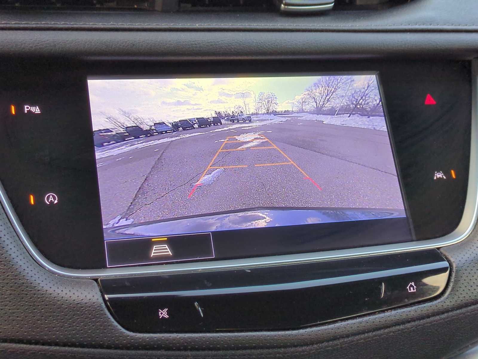 Thumbnail: 2024 Cadillac XT6 - 30