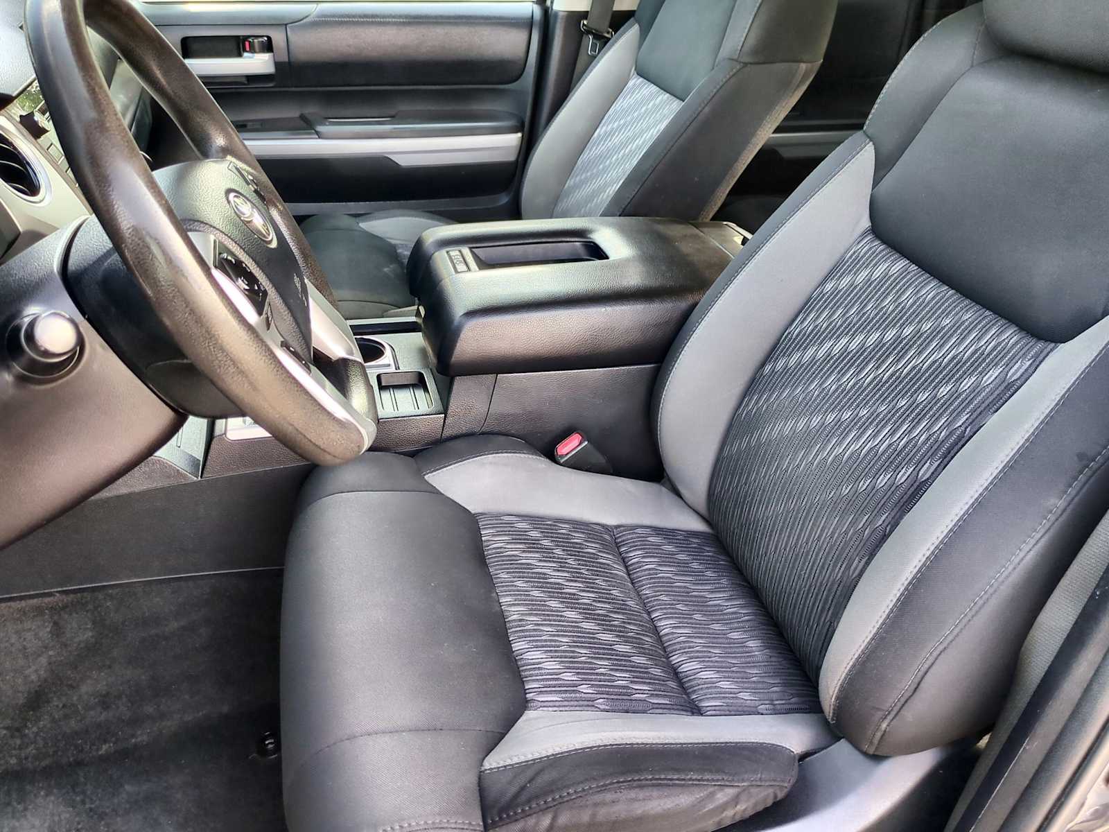 Thumbnail: 2018 Toyota Tundra - 17