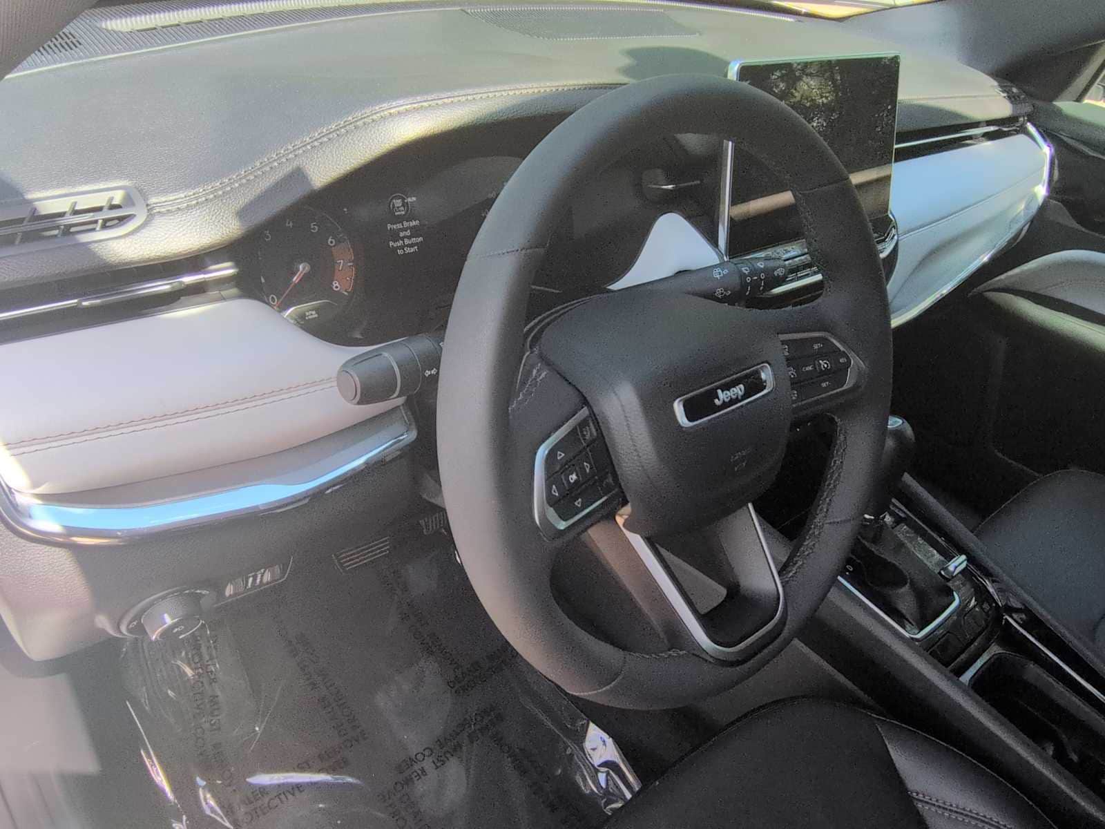 Thumbnail: 2023 Jeep Compass - 9