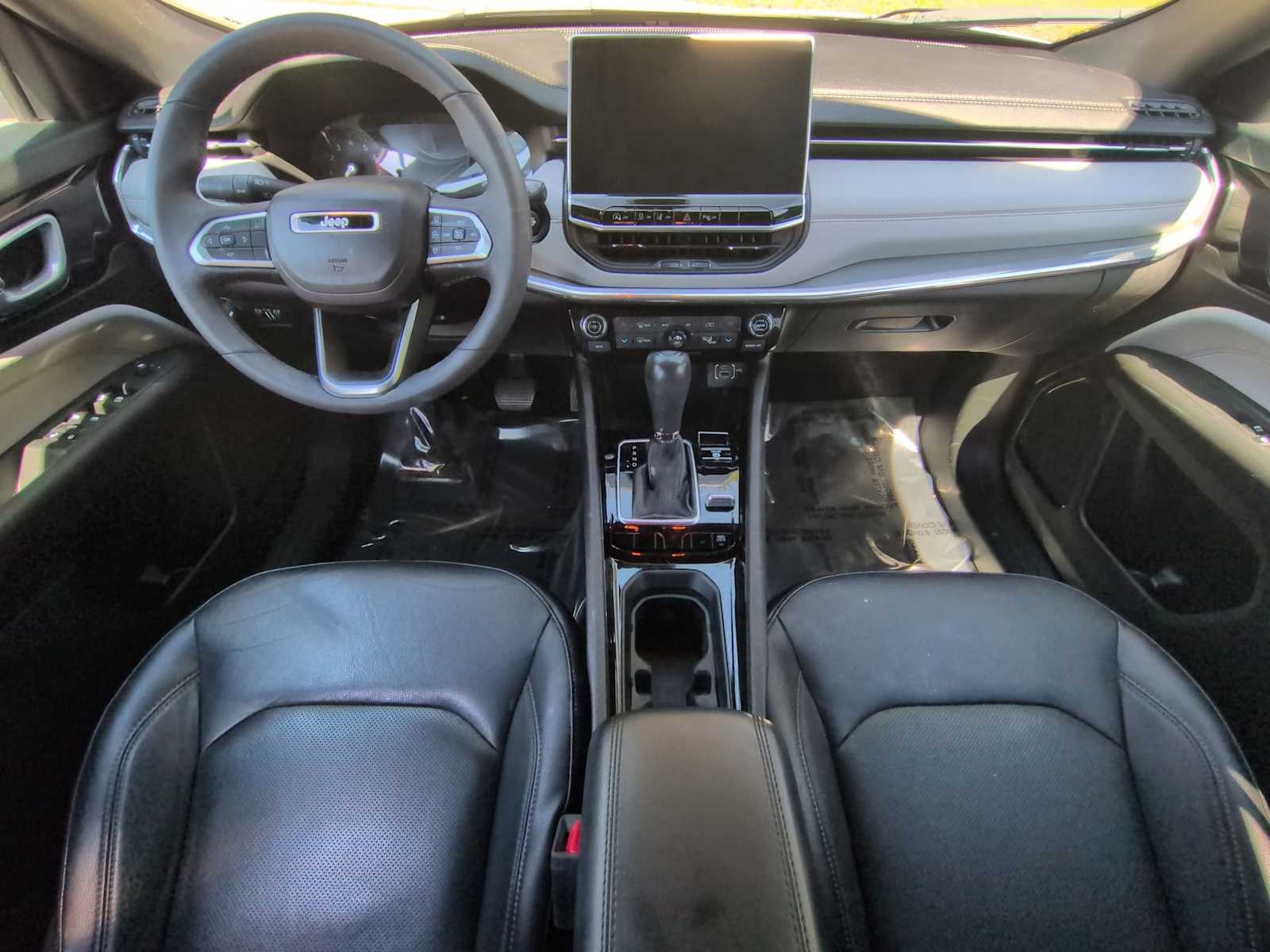 Thumbnail: 2023 Jeep Compass - 16