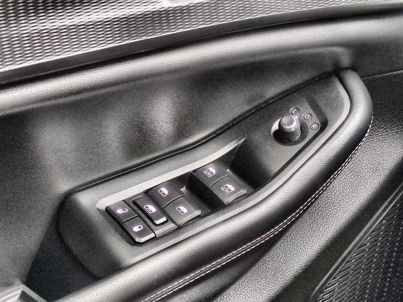 Thumbnail: 2024 Jeep Grand Cherokee - 35