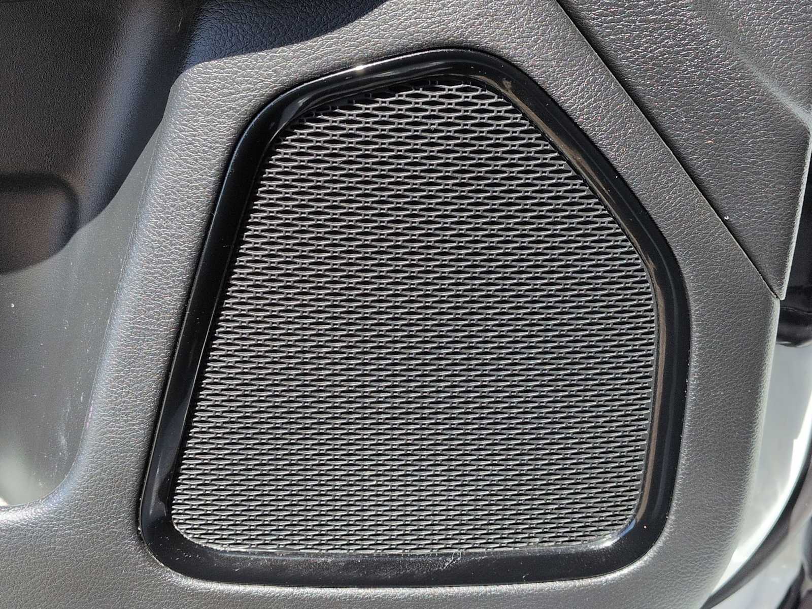 Thumbnail: 2023 Jeep Compass - 30