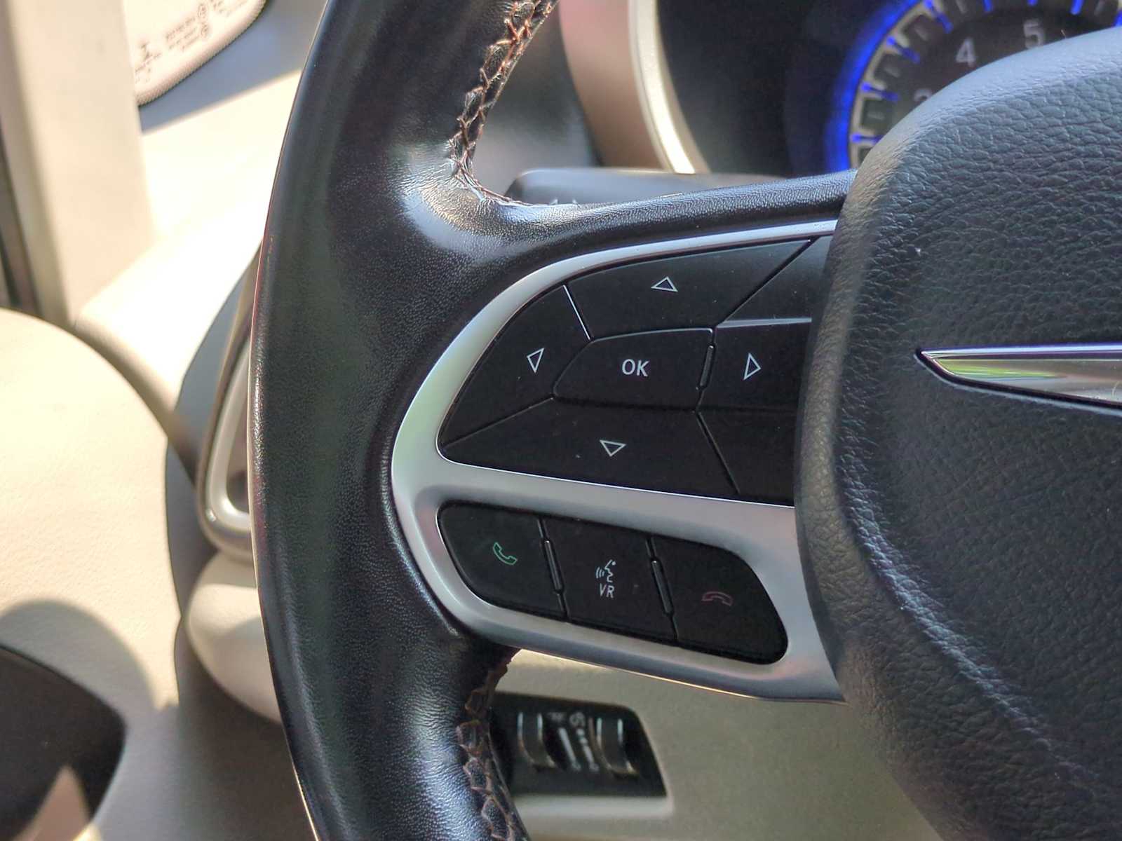 Thumbnail: 2019 Chrysler Pacifica - 24