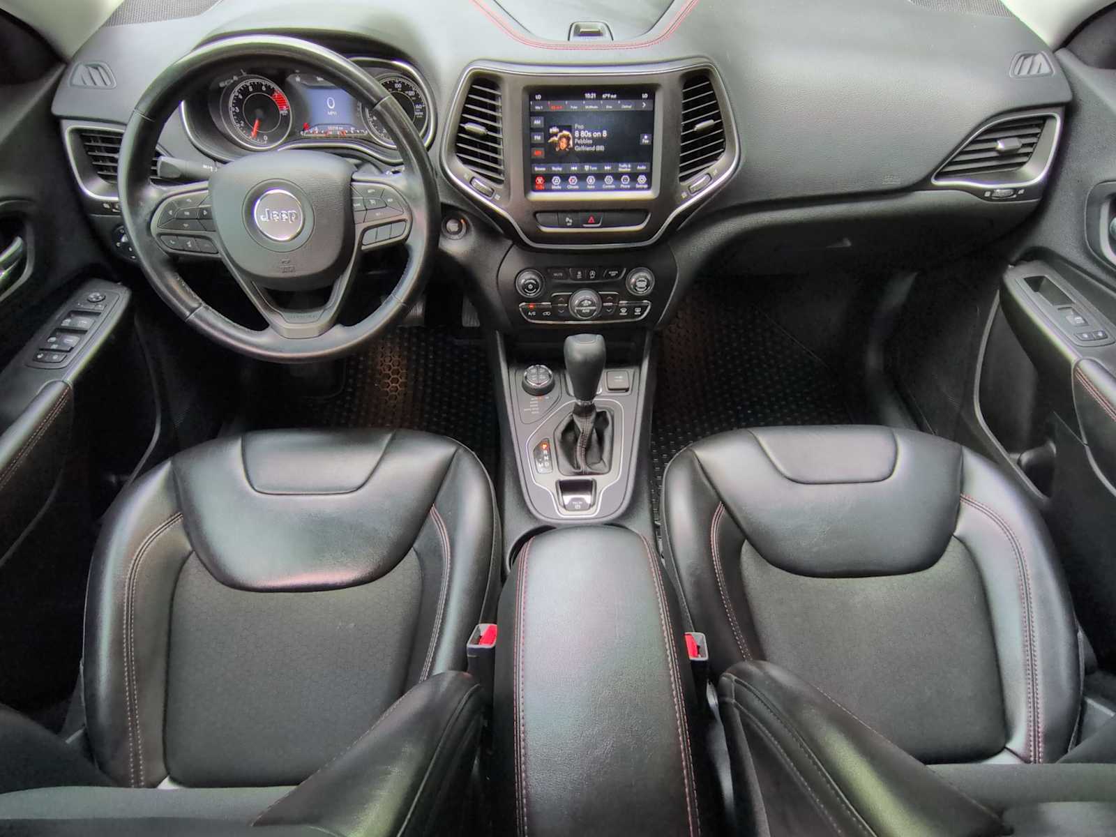 Thumbnail: 2020 Jeep Cherokee - 14
