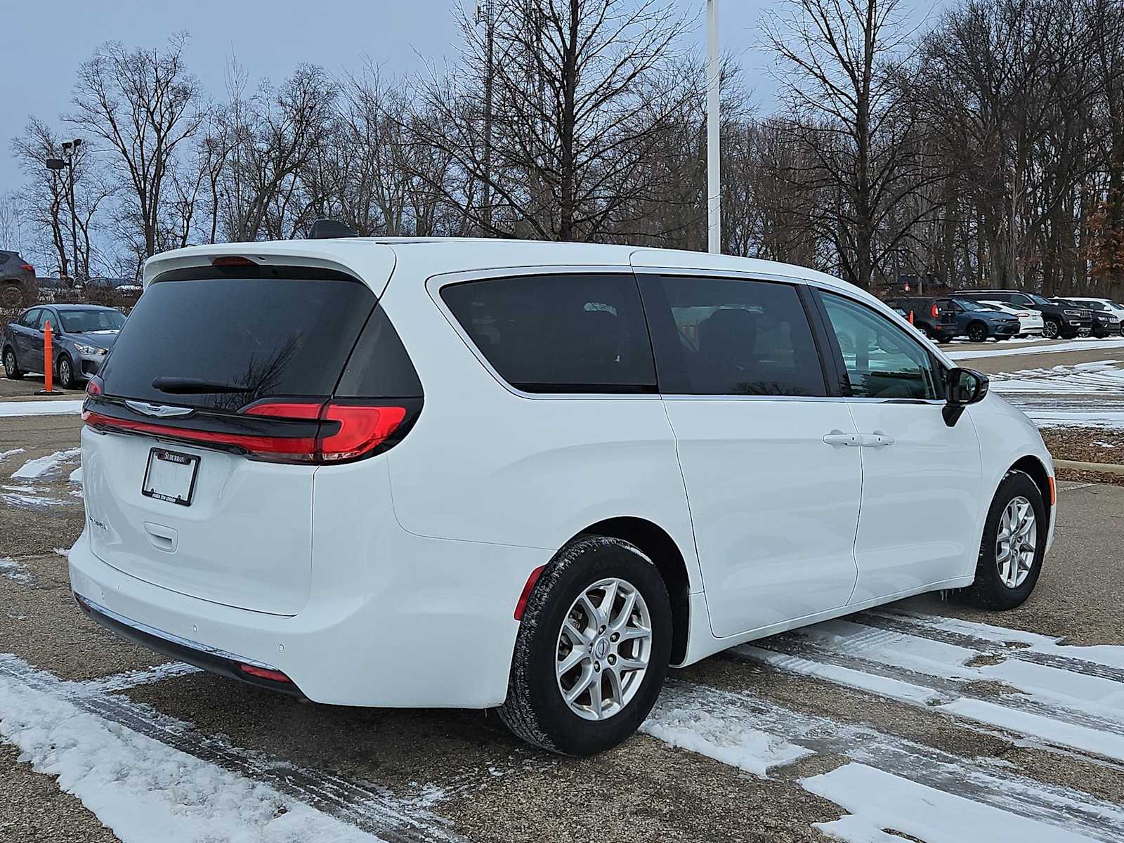 Thumbnail: 2024 Chrysler Pacifica - 14