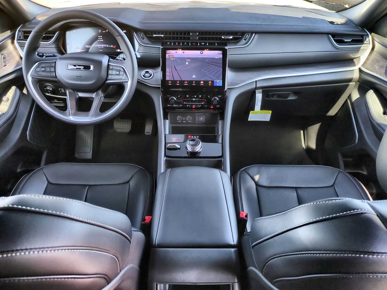 Thumbnail: 2025 Jeep Grand Cherokee - 16