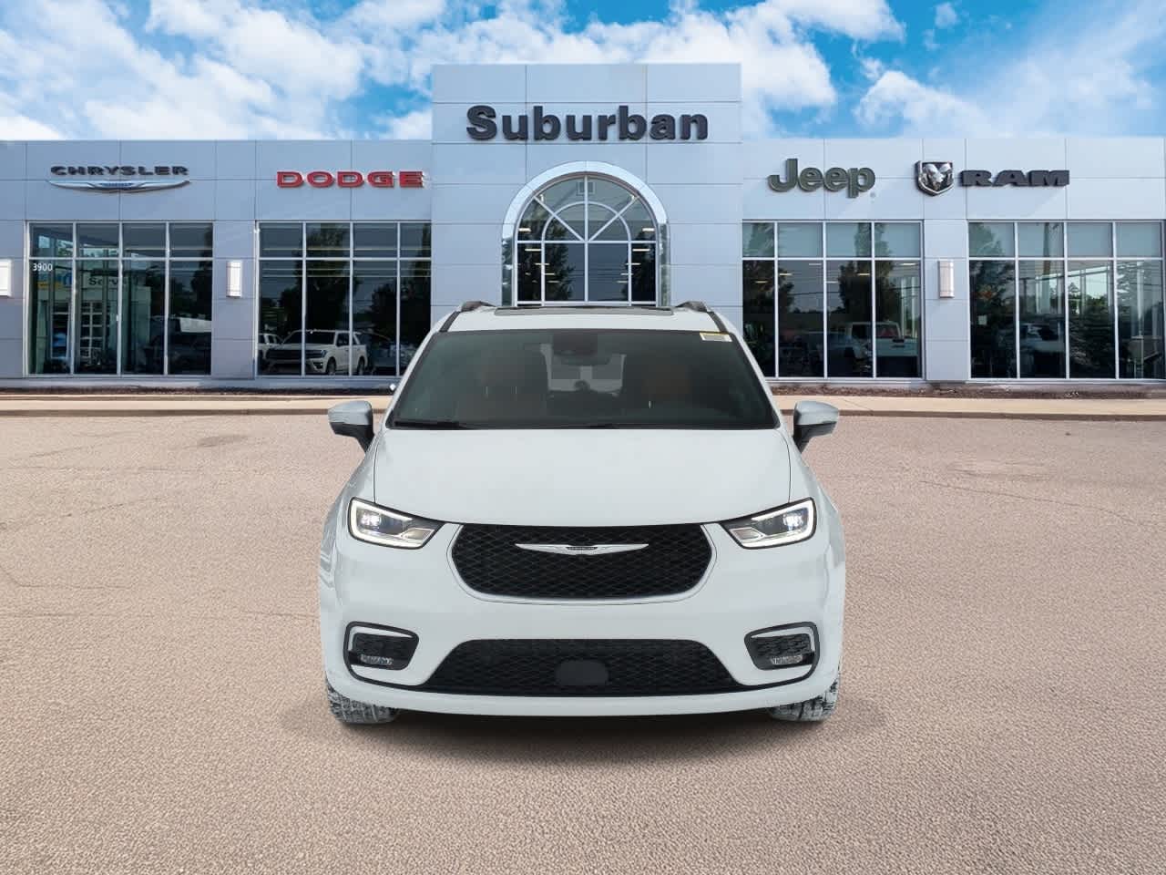 Thumbnail: 2026 Chrysler Pacifica - 3