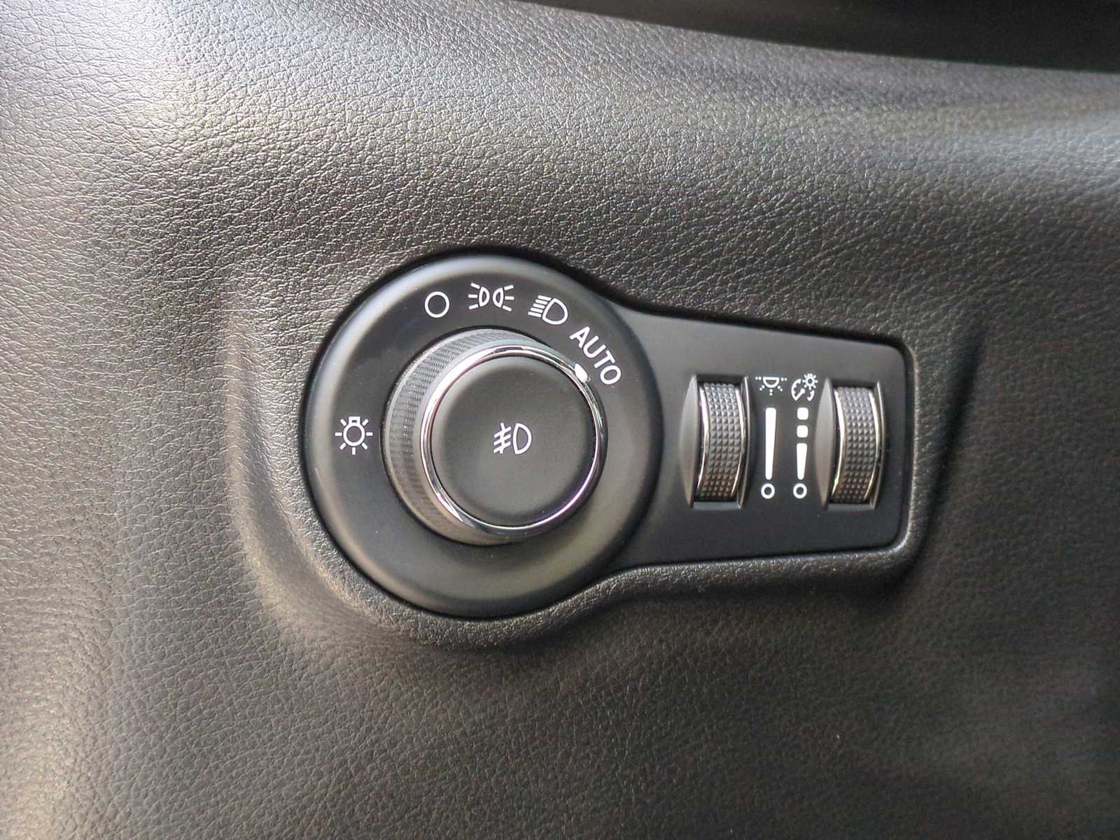 Thumbnail: 2025 Jeep Compass - 36