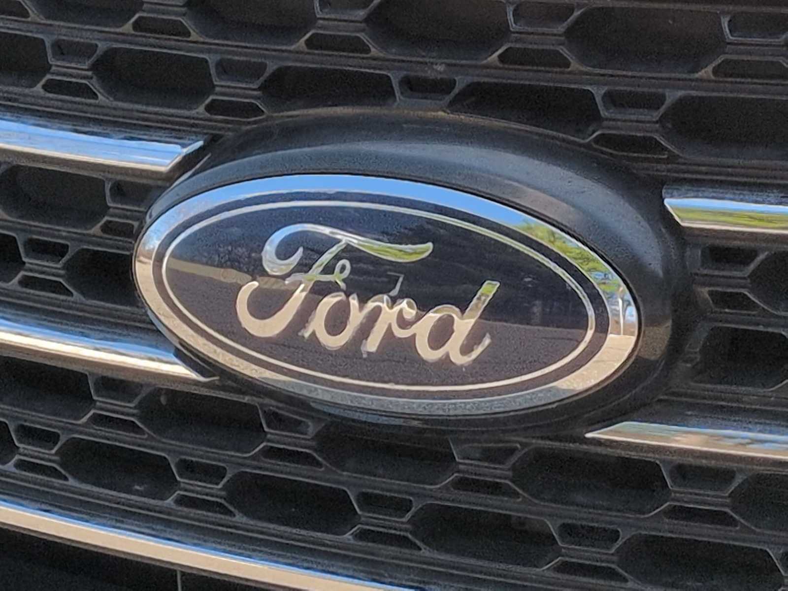 Thumbnail: 2022 Ford Explorer - 12