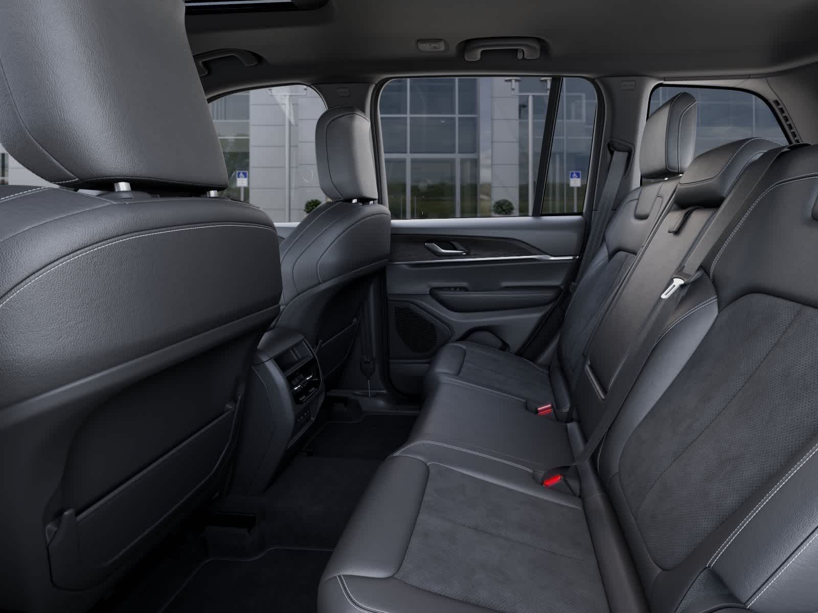 Thumbnail: 2026 Jeep Grand Cherokee - 8