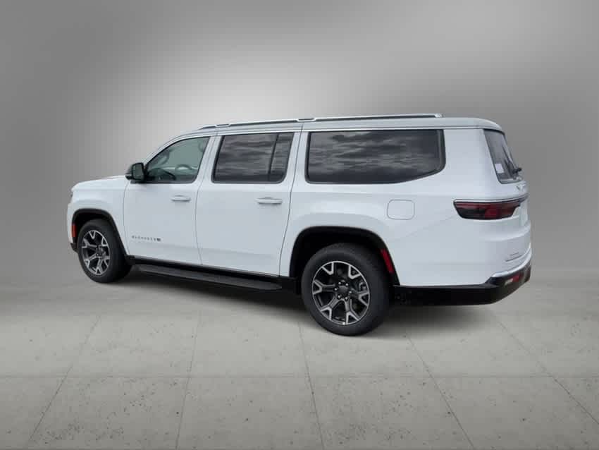 Thumbnail: 2023 Jeep Wagoneer - 6