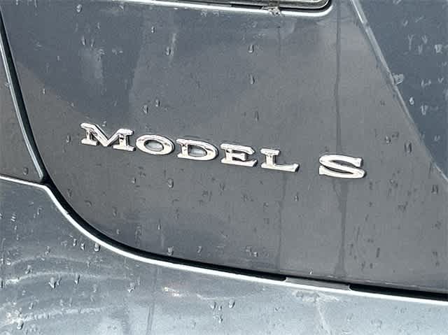 2016 Tesla Model S  12