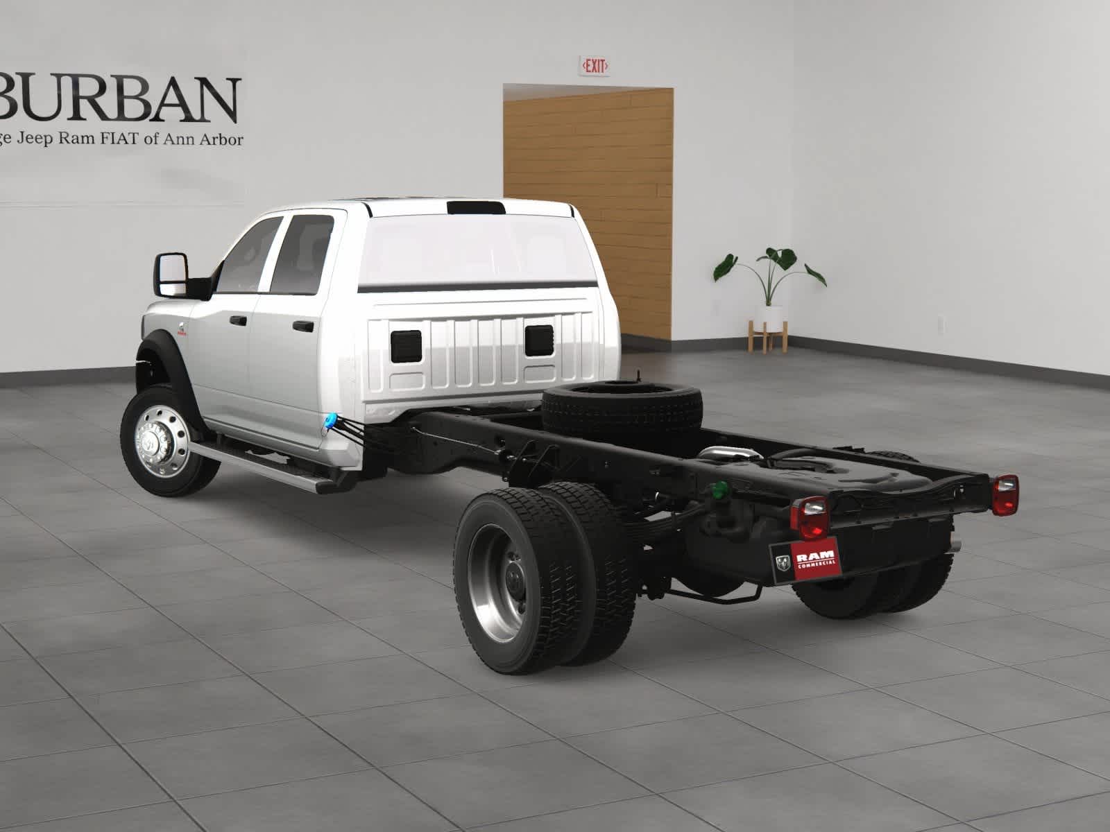 2024 Ram 5500 Tradesman photo 3