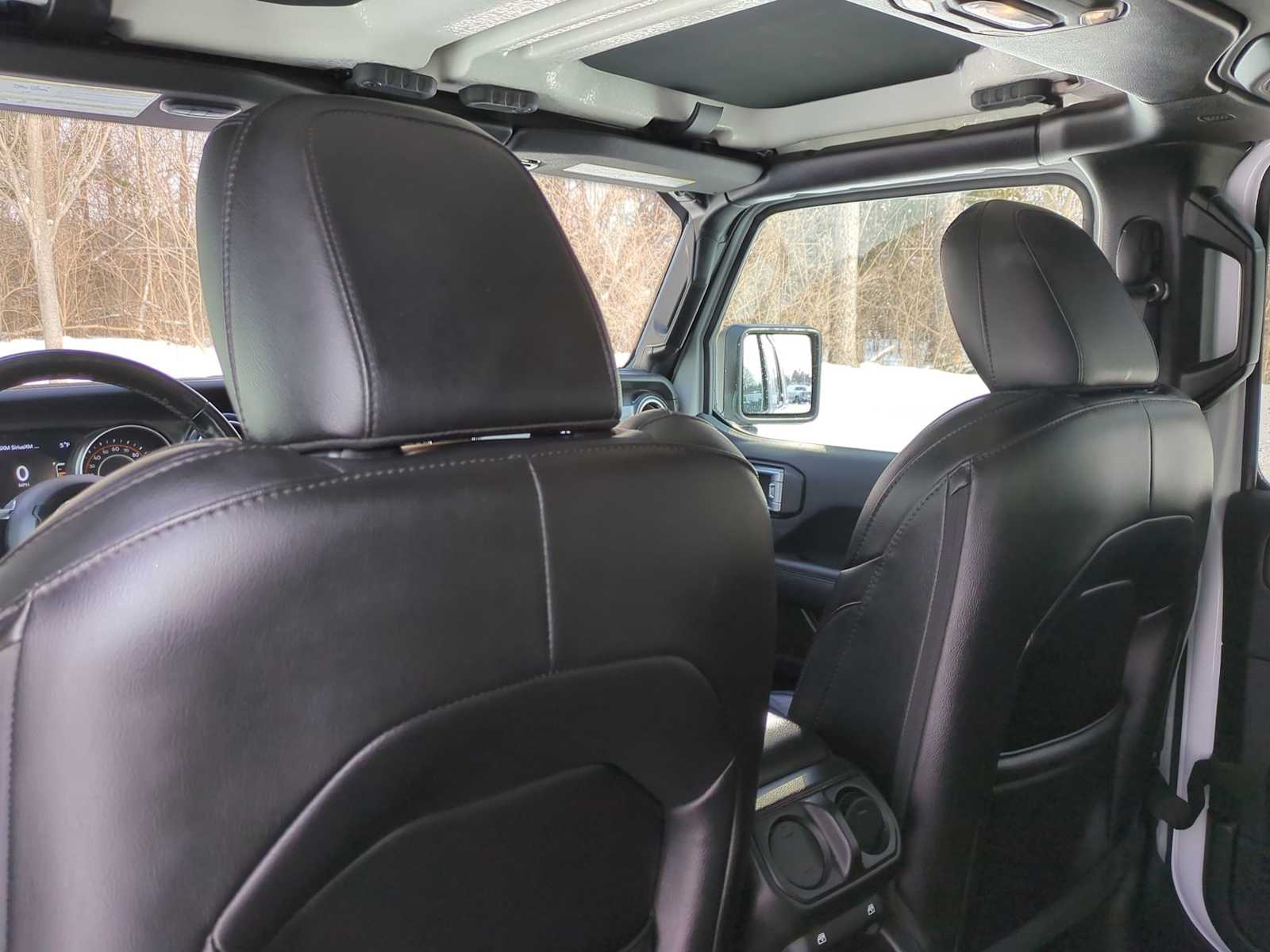 Thumbnail: 2021 Jeep Wrangler - 18