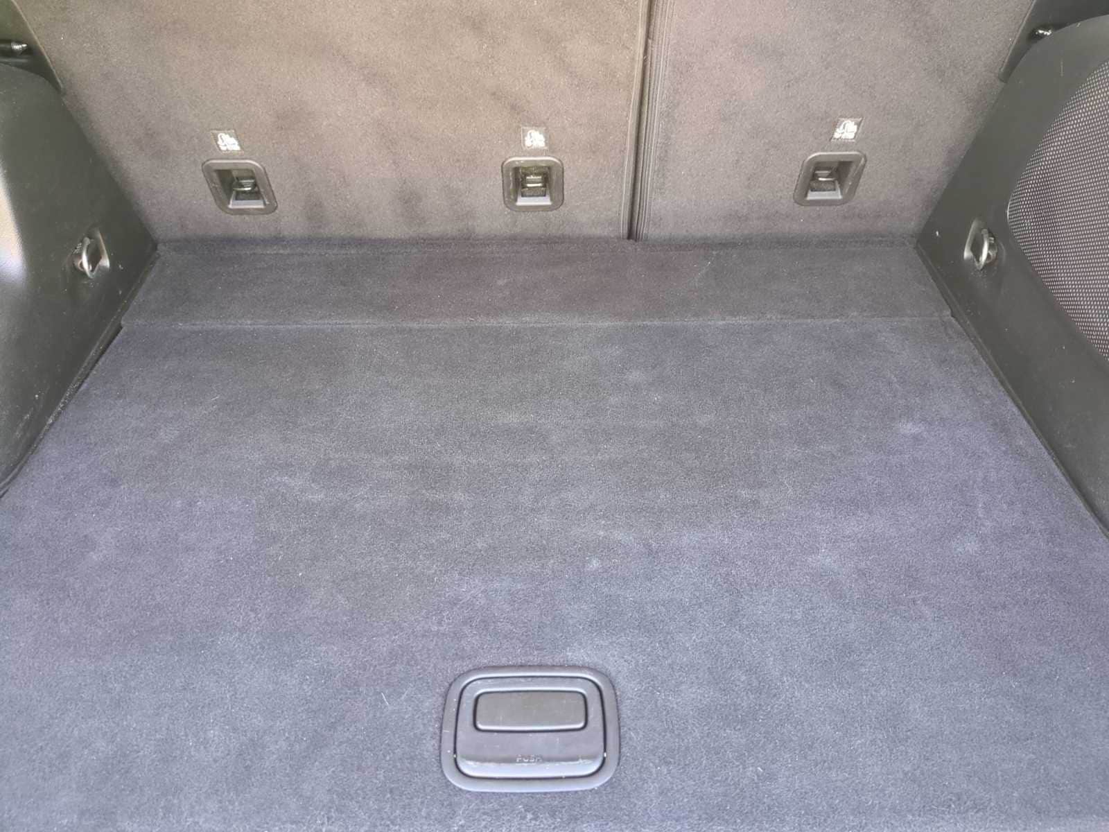 Thumbnail: 2020 Jeep Cherokee - 33