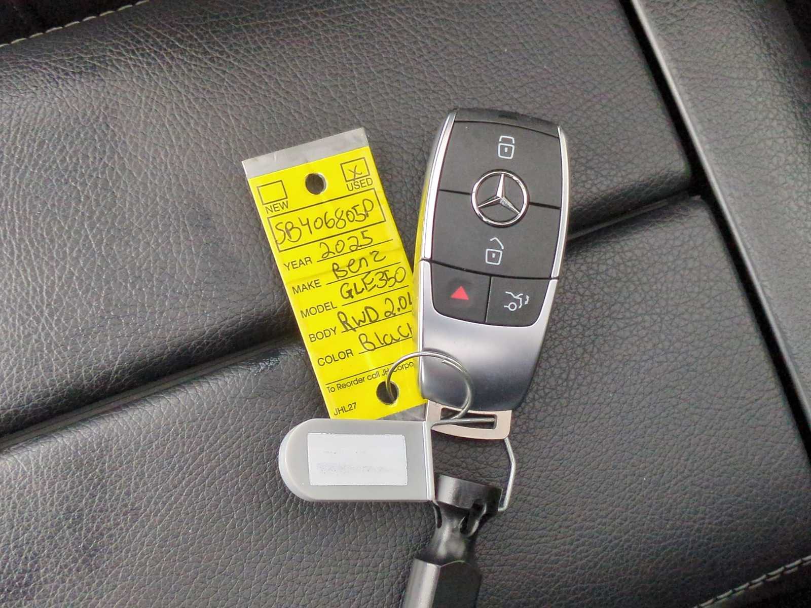 Thumbnail: 2025 Mercedes-Benz GLE - 36