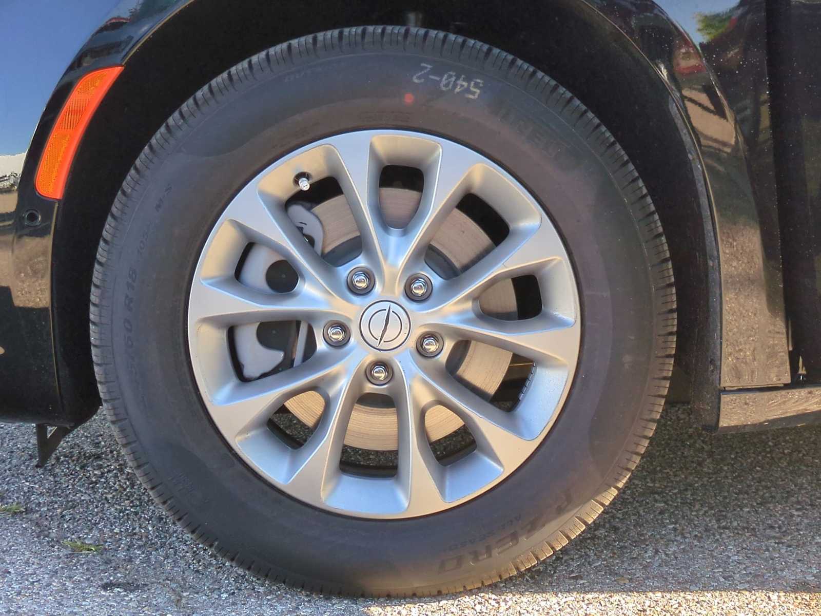 Thumbnail: 2026 Chrysler Pacifica - 14