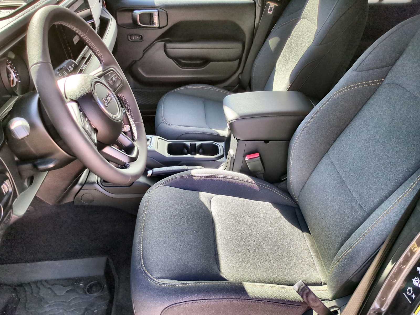 Thumbnail: 2025 Jeep Wrangler - 16