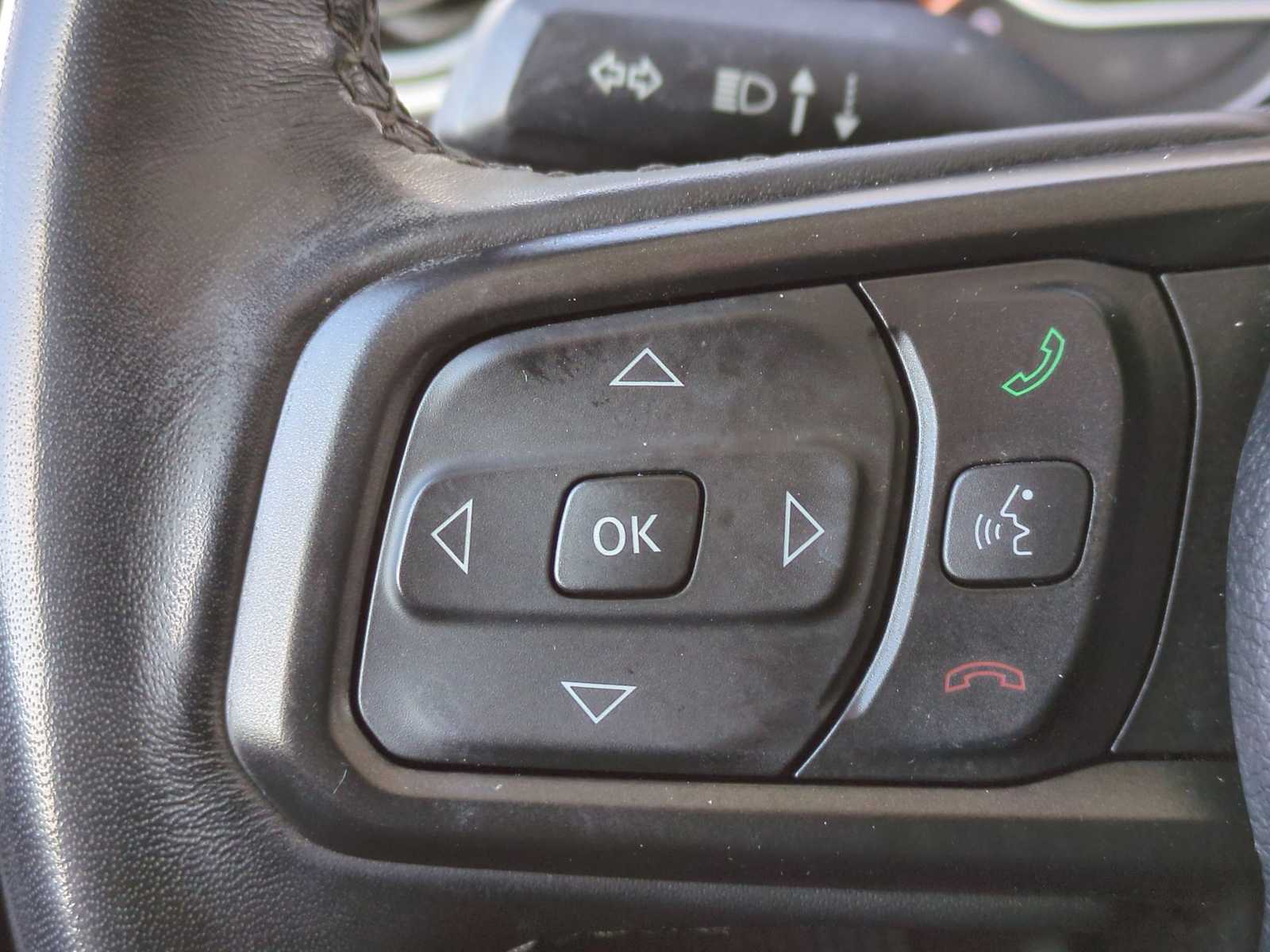 Thumbnail: 2022 Jeep Gladiator - 24