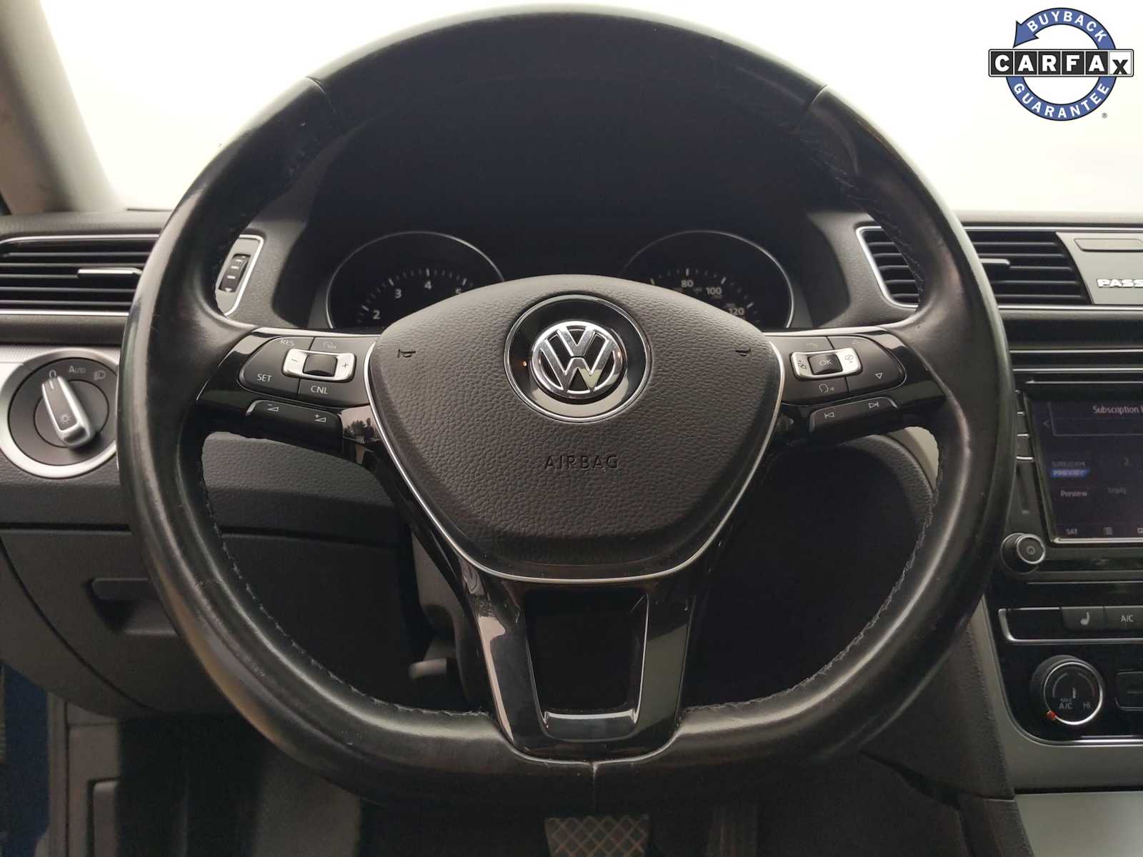 Thumbnail: 2019 Volkswagen Passat - 23