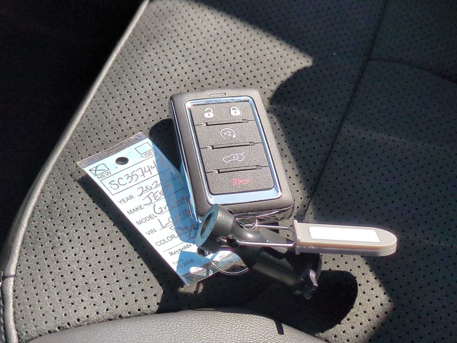 Thumbnail: 2025 Jeep Grand Cherokee - 33