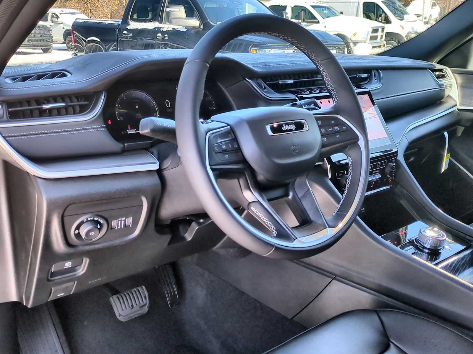 Thumbnail: 2025 Jeep Grand Cherokee L - 10