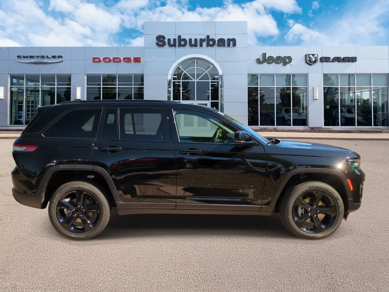 Thumbnail: 2025 Jeep Grand Cherokee - 9