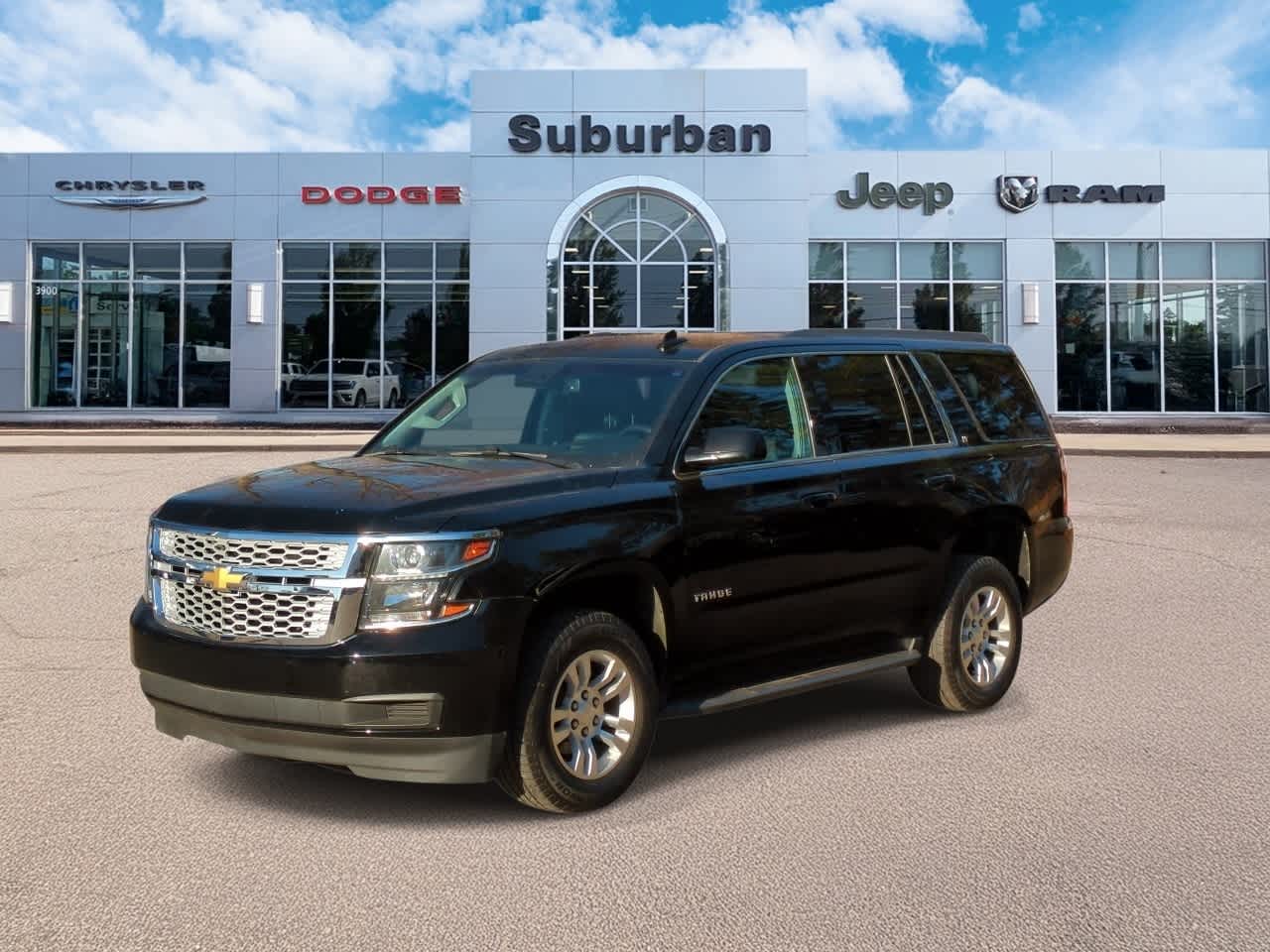 Thumbnail: 2019 Chevrolet Tahoe - 4