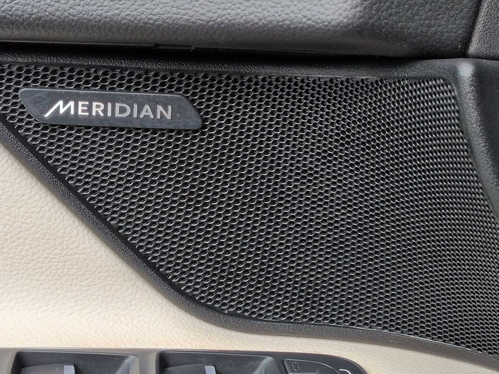 Thumbnail: 2016 Jaguar XF - 31